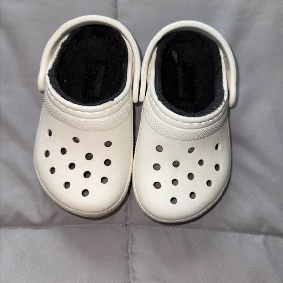 CROCS White Girls Shoes Size 7 - Picture 1 of 4
